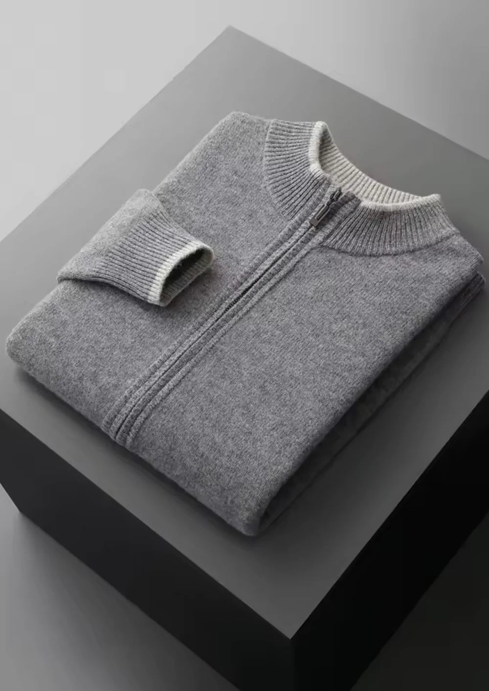 ZUIVERE EXTRA FIJNE MERINOWOLLEN TWEEKLEURIGE RITS CARDIGAN