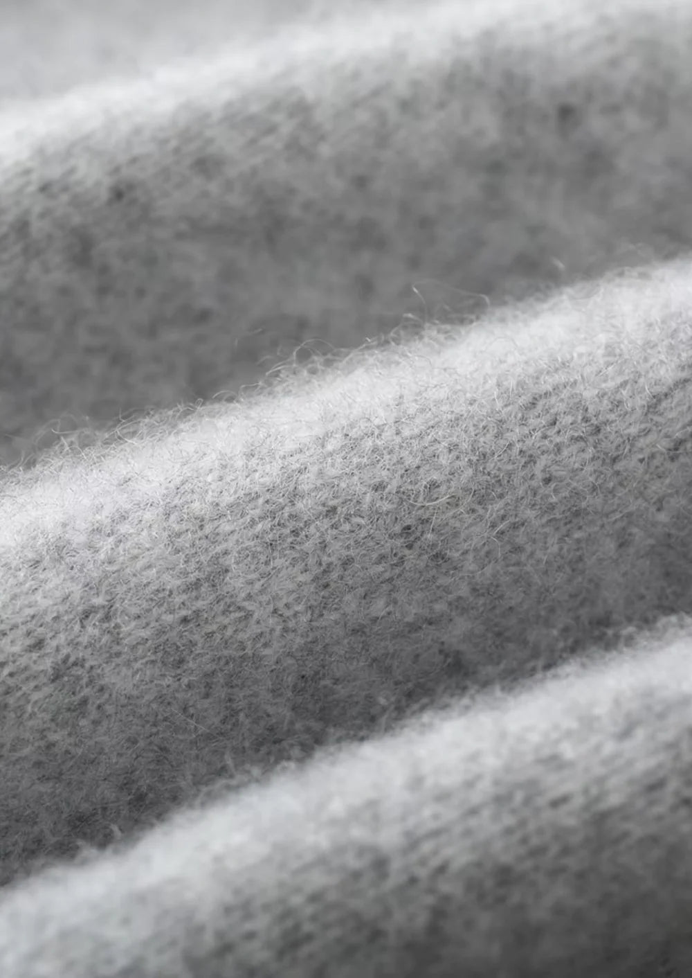CARDIGAN COL V EN PURE LAINE MÉRINOS EXTRA-FINE