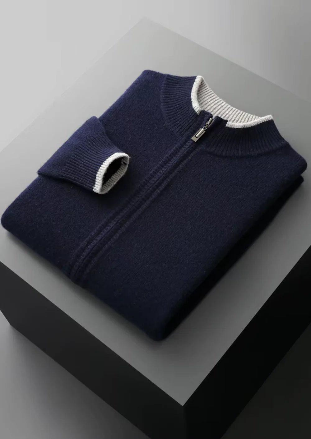 ZUIVERE EXTRA FIJNE MERINOWOLLEN TWEEKLEURIGE RITS CARDIGAN