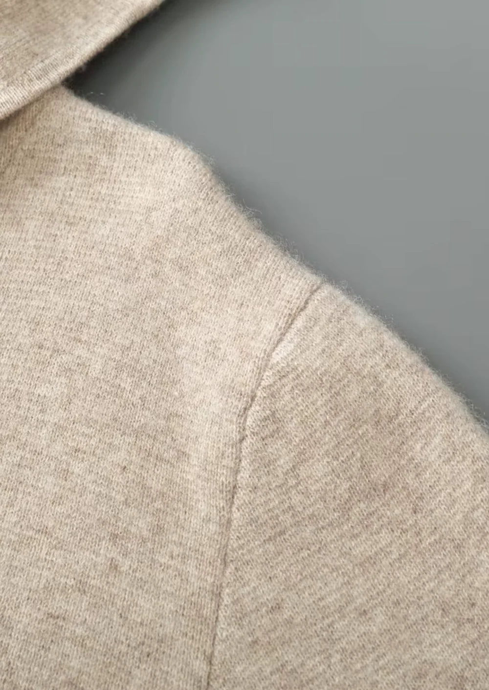 SWEAT À CAPUCHE ZIPPÉ EN LAINE MÉRINOS EXTRA-FINE PURE