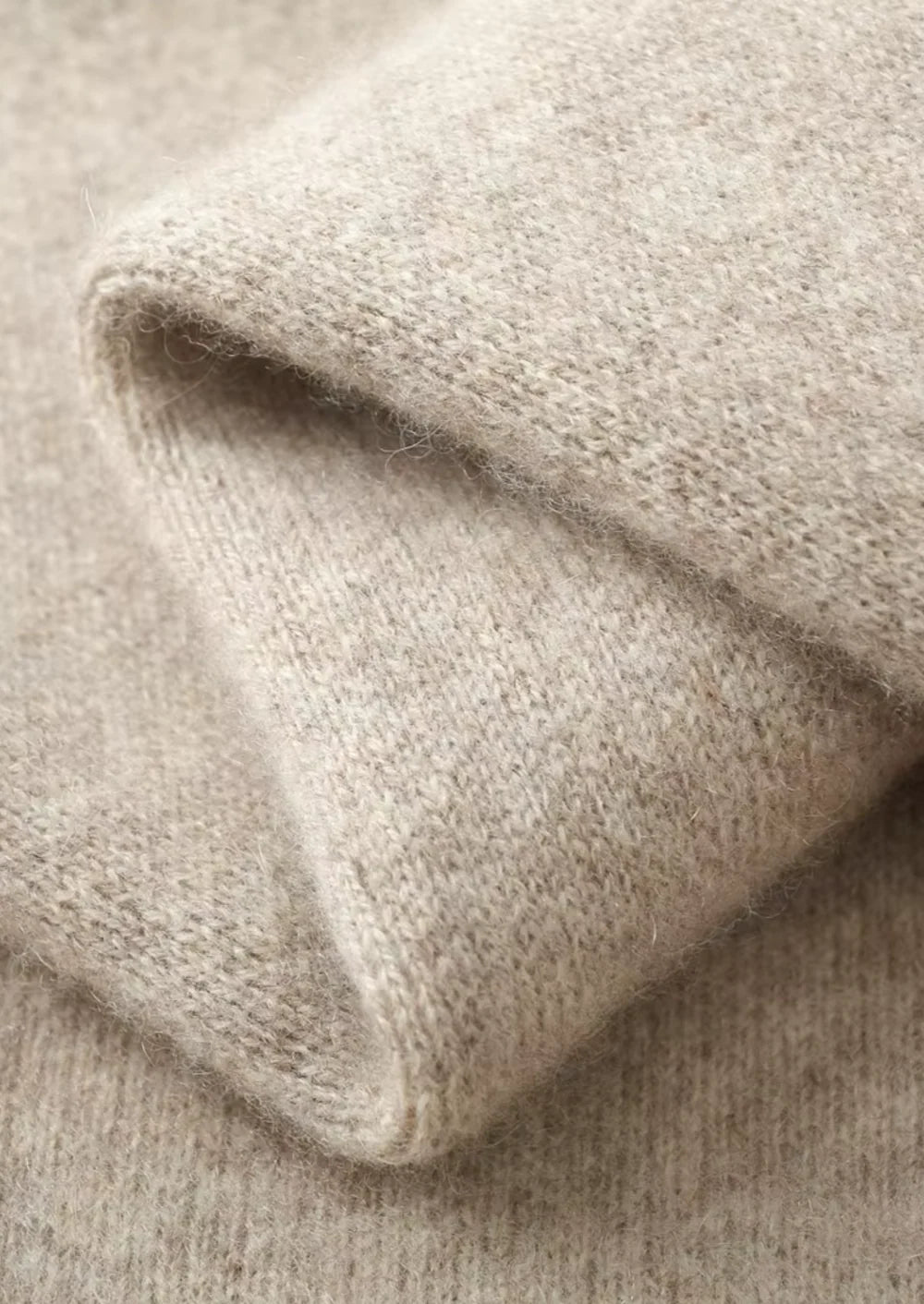 CARDIGAN COL V EN PURE LAINE MÉRINOS EXTRA-FINE