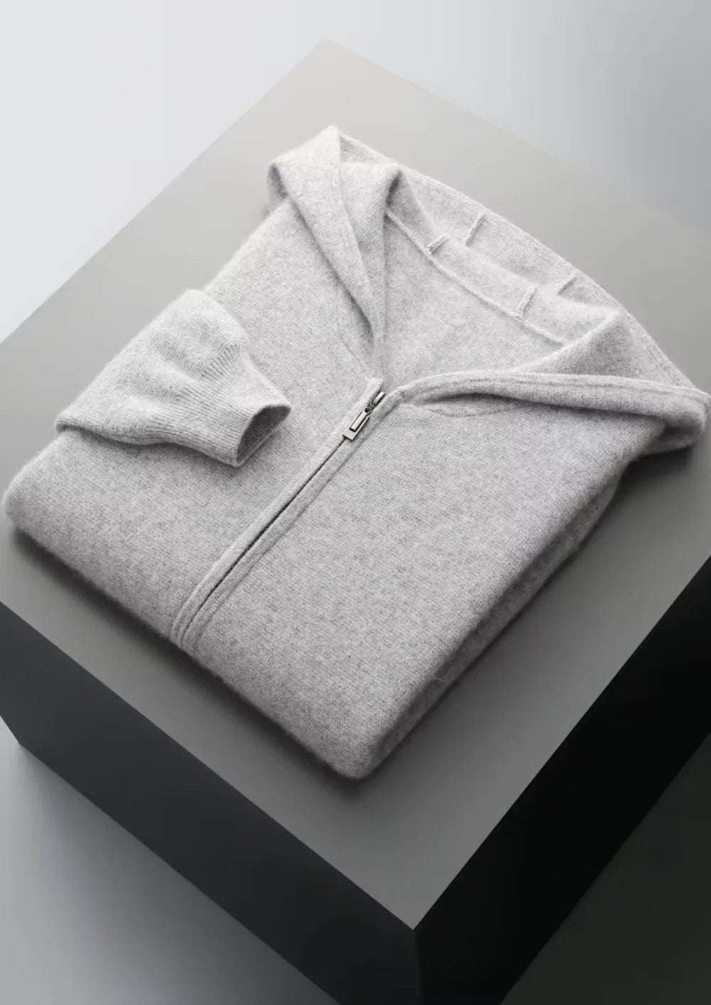 SWEAT À CAPUCHE ZIPPÉ EN LAINE MÉRINOS EXTRA-FINE PURE