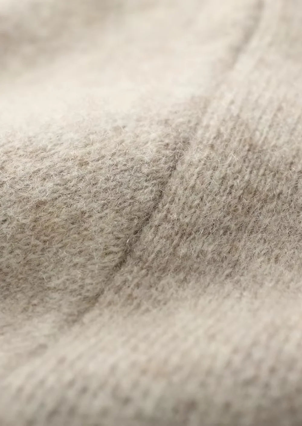 CARDIGAN COL V EN PURE LAINE MÉRINOS EXTRA-FINE