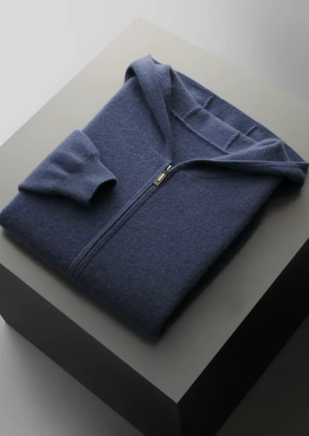 SWEAT À CAPUCHE ZIPPÉ EN LAINE MÉRINOS EXTRA-FINE PURE