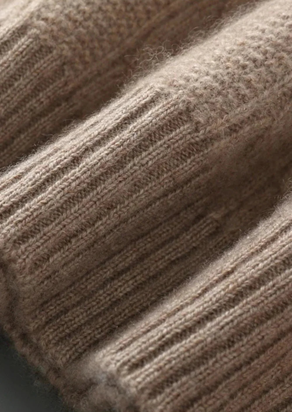 PURE EXTRA FIJNE MERINO WOL KABEL CREWNECK
