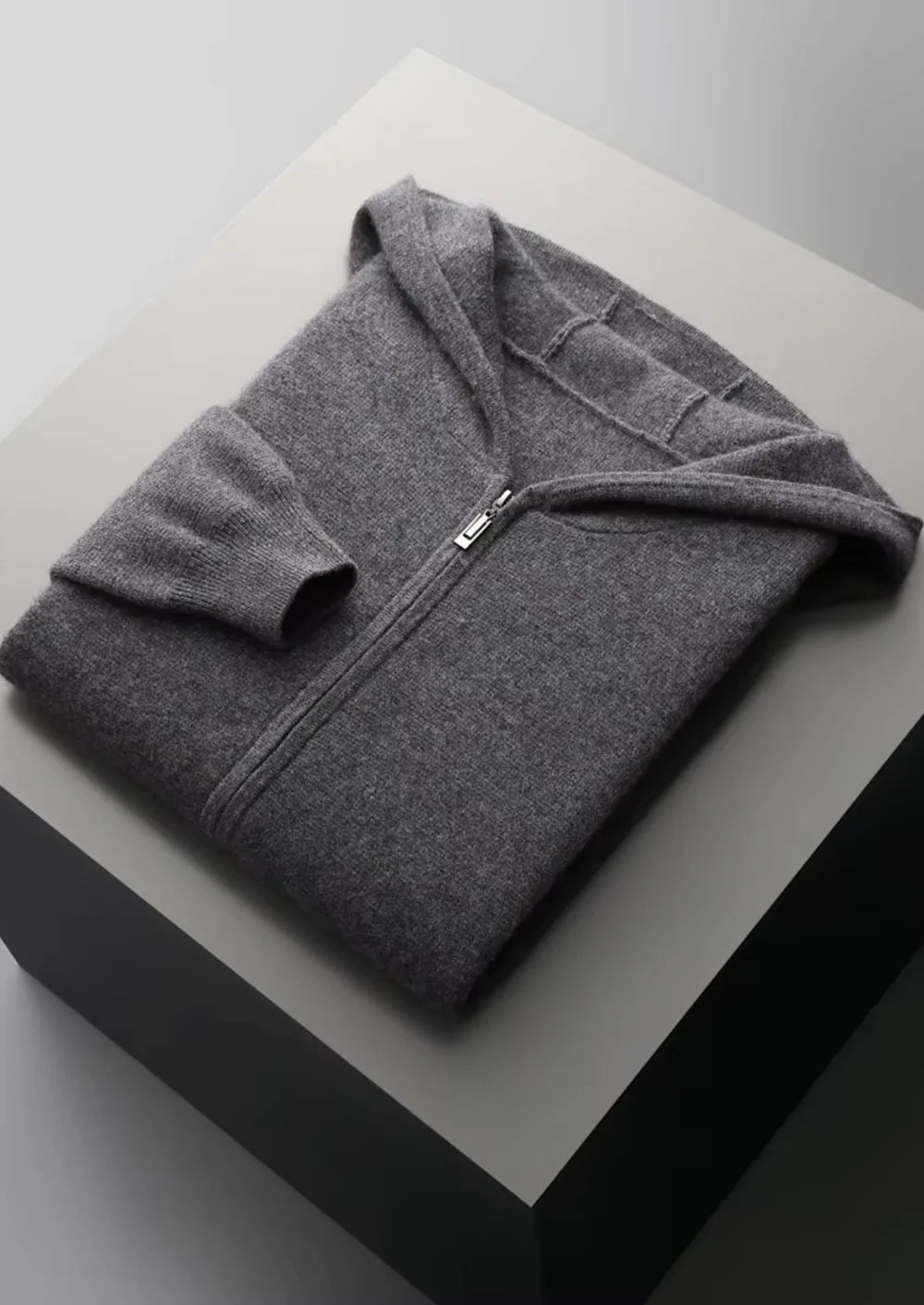 SWEAT À CAPUCHE ZIPPÉ EN LAINE MÉRINOS EXTRA-FINE PURE