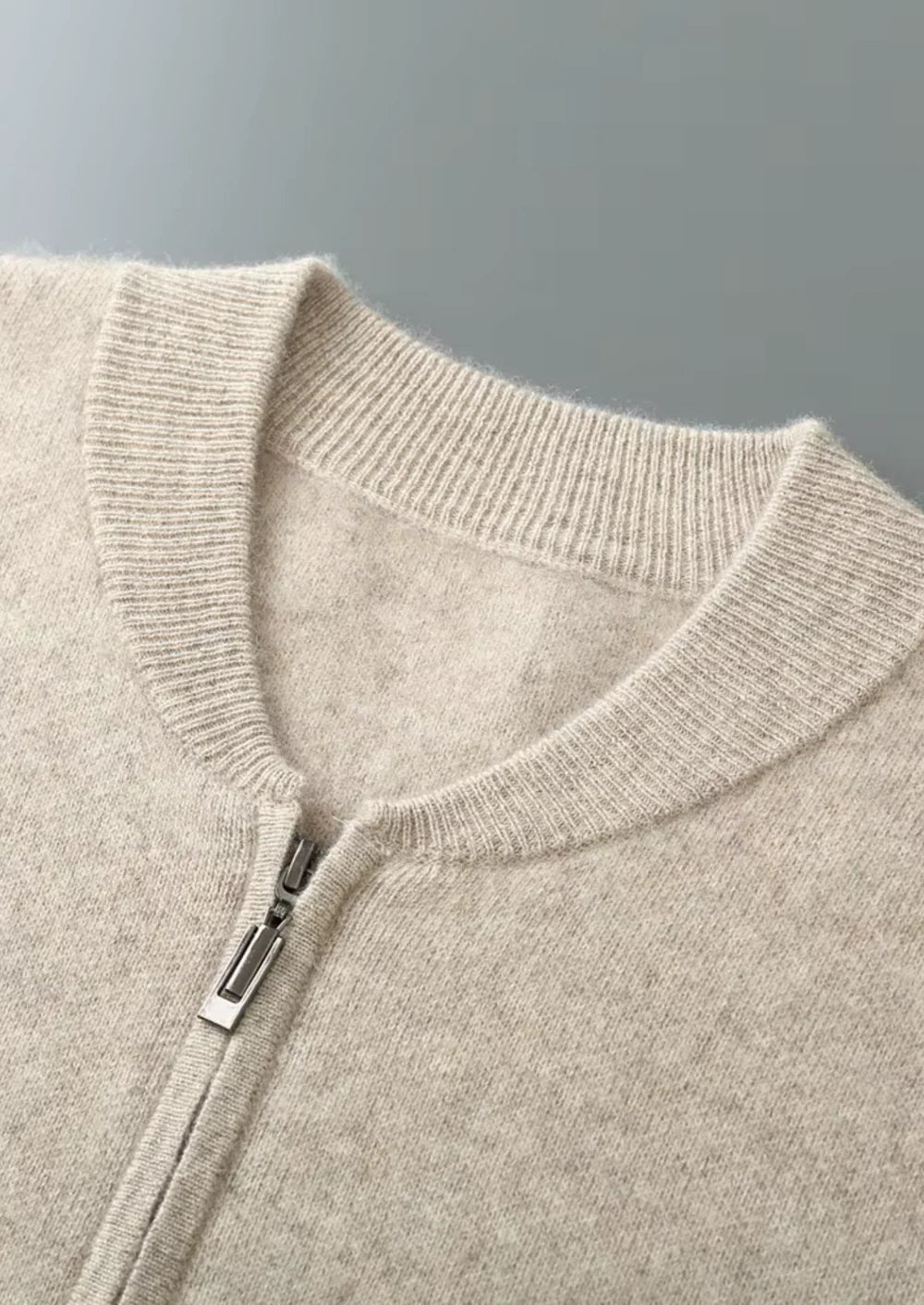 CARDIGAN COL V EN PURE LAINE MÉRINOS EXTRA-FINE