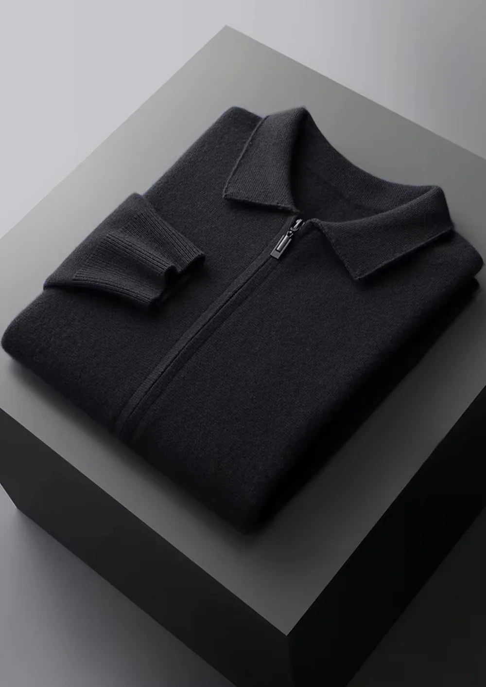 POLO CARDIGAN MET RITS EN ZUIVERE EXTRA FIJNE MERINOWOL